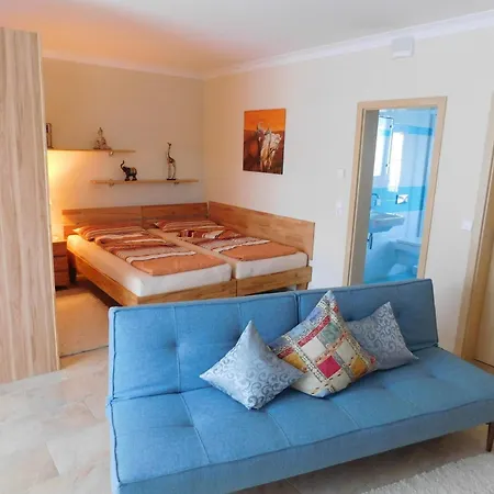 Apartment Am Rosengarten *